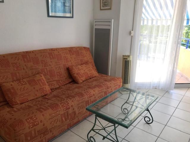 L'Ancre Bleue Apartment กาวาแลร์-ซูร์-แมร์ ภายนอก รูปภาพ